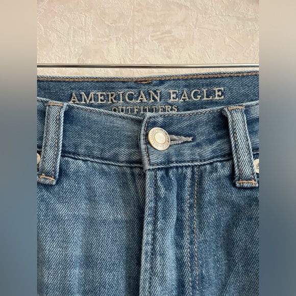 American Eagle women's size 6 mom jeans - Picture 3 of 7